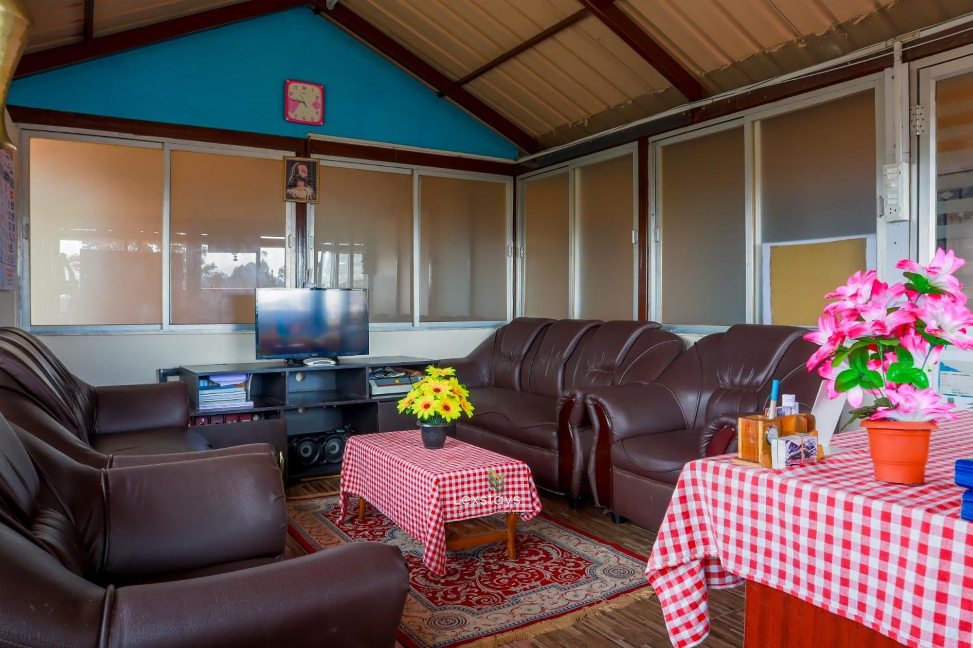 Vijaya Deepa Guest House By Lexstays กูนูร์ ภายนอก รูปภาพ