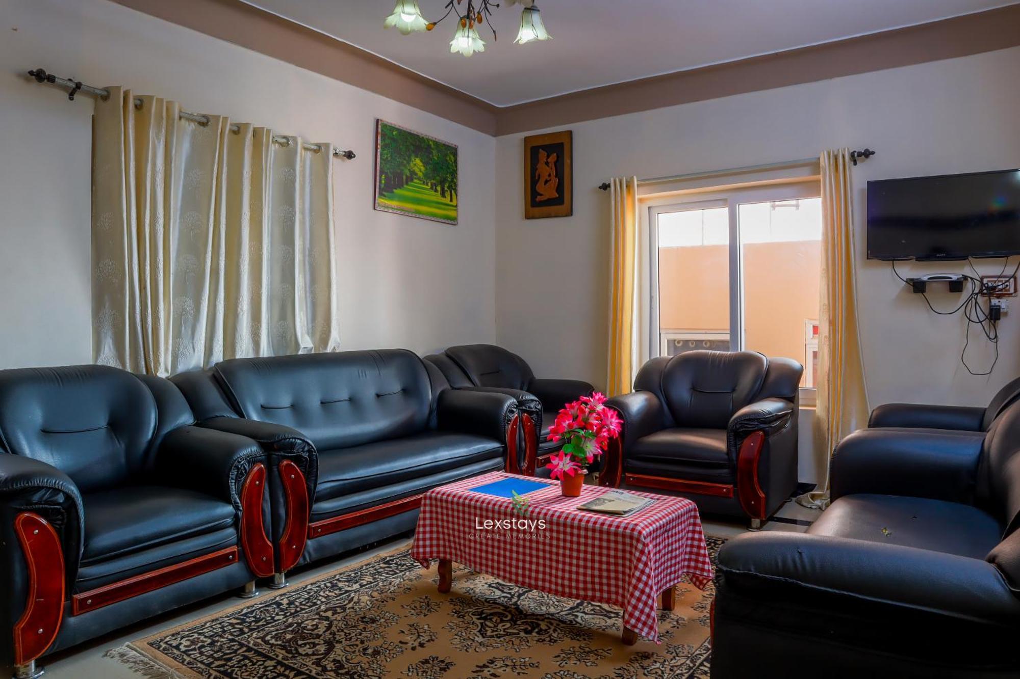Vijaya Deepa Guest House By Lexstays กูนูร์ ภายนอก รูปภาพ