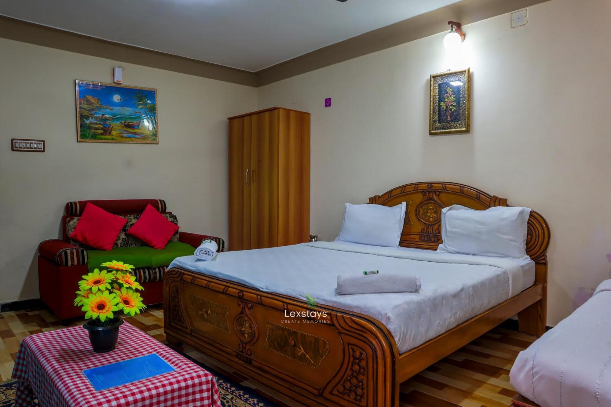Vijaya Deepa Guest House By Lexstays กูนูร์ ภายนอก รูปภาพ