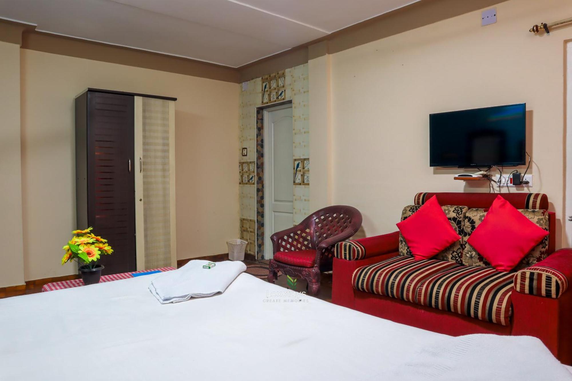 Vijaya Deepa Guest House By Lexstays กูนูร์ ภายนอก รูปภาพ