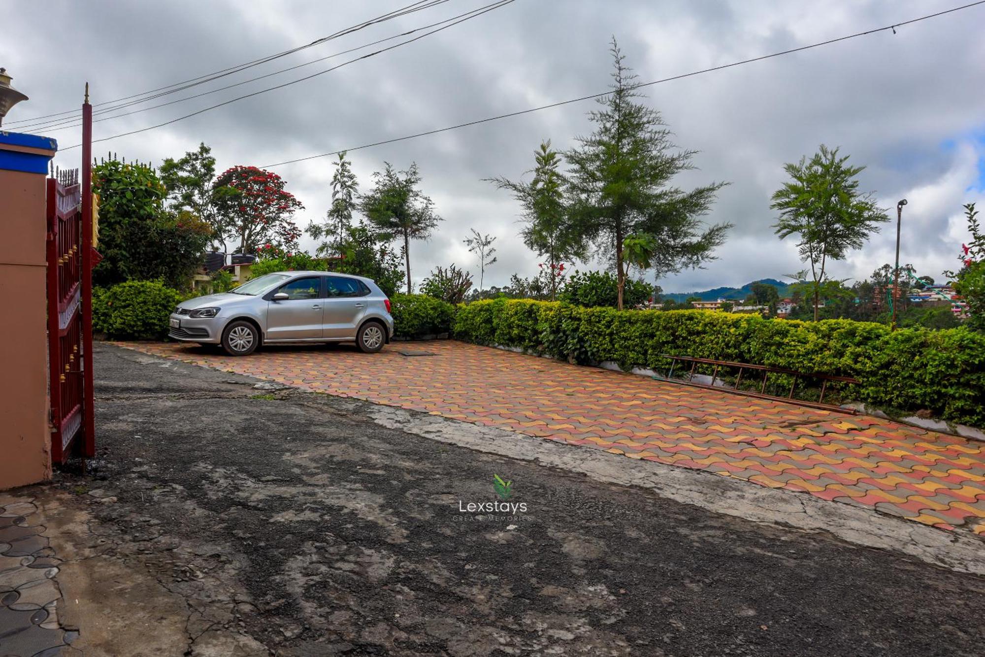 Vijaya Deepa Guest House By Lexstays กูนูร์ ภายนอก รูปภาพ